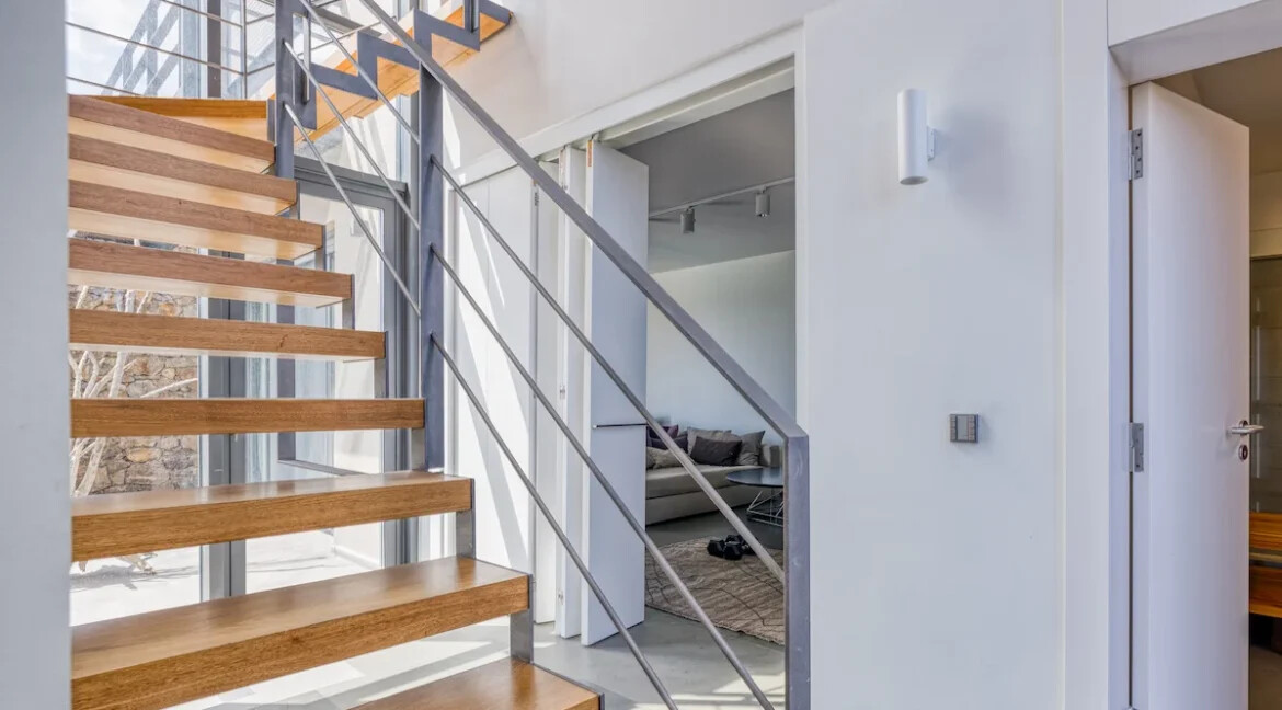 Luxurious Villa for Sale in Athens, Greece 24