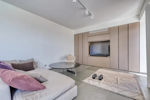 Luxurious Villa for Sale in Athens, Greece 26