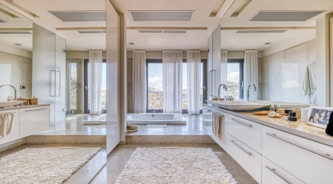 Luxurious Villa for Sale in Athens, Greece 31