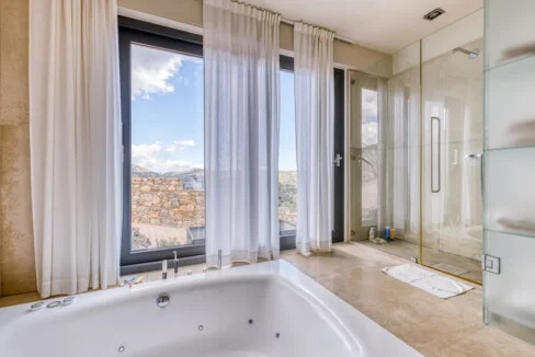 Luxurious Villa for Sale in Athens, Greece 32