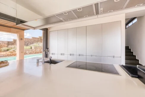 Luxurious Villa for Sale in Athens, Greece 5