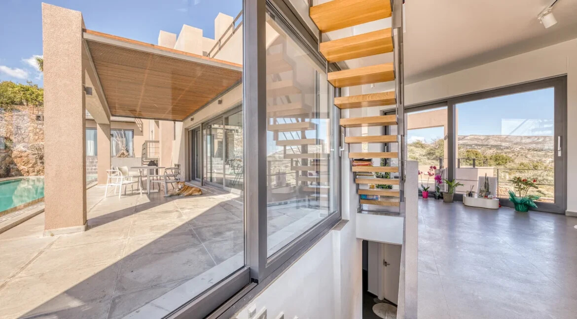 Luxurious Villa for Sale in Athens, Greece 9