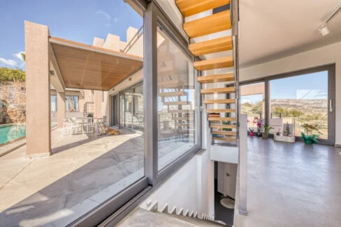 Luxurious Villa for Sale in Athens, Greece 9