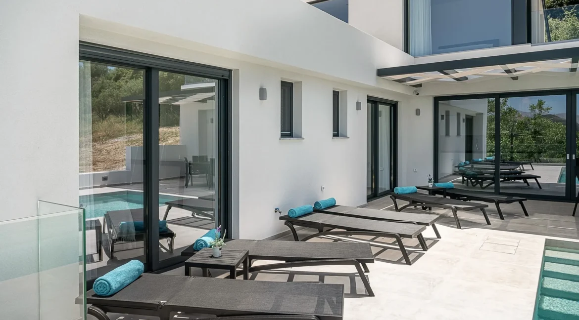 Modern Villa for Sale in Crete 2
