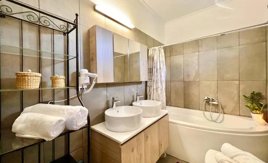 Sea Front Villa in North Corfu 9