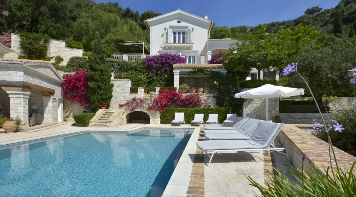 Seaside Estate in Corfu for sale