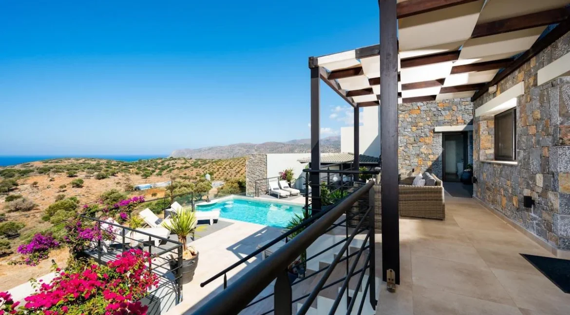 Stone-built modern villa in Crete For Sale 12