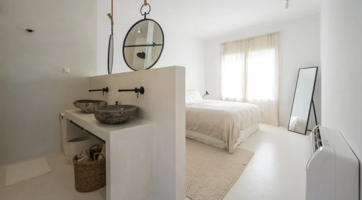 Stylish villa for sale Syros island 11