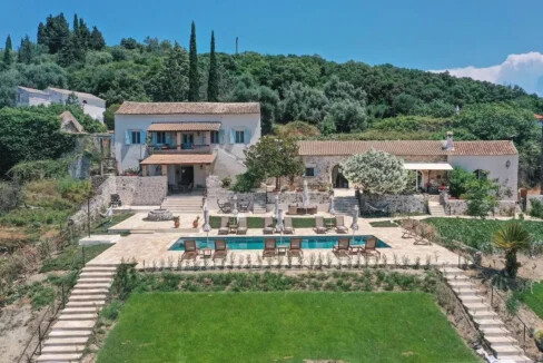 Mansion in the South of Corfu for sale