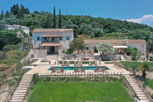 Mansion in the South of Corfu for sale