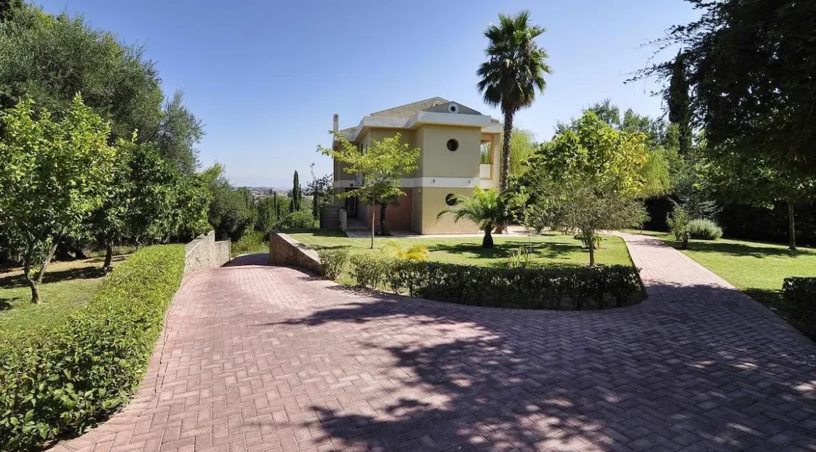 Villa for sale in Agios Prokopis Corfu 1