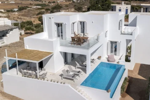 Villa for sale in Paros 1