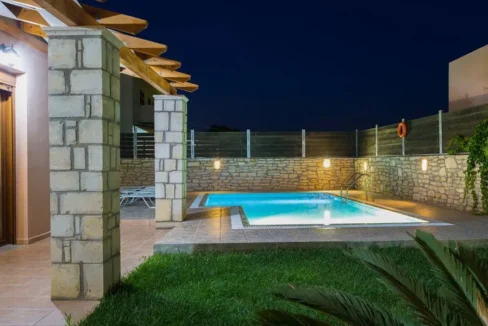 Villa with Pool for sale in Crete 12