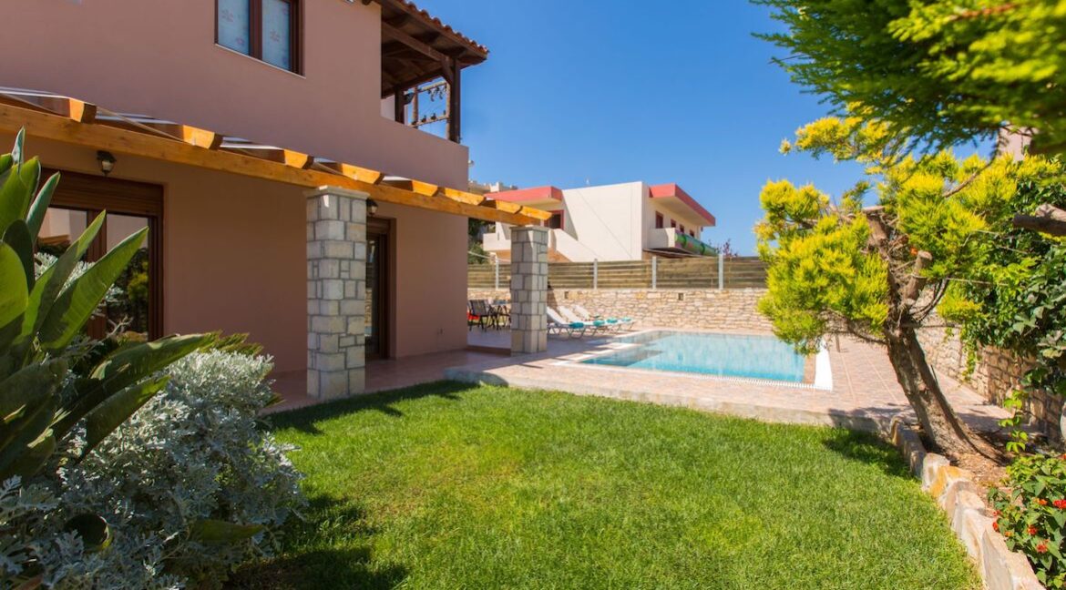 Villa with Pool for sale in Crete 17