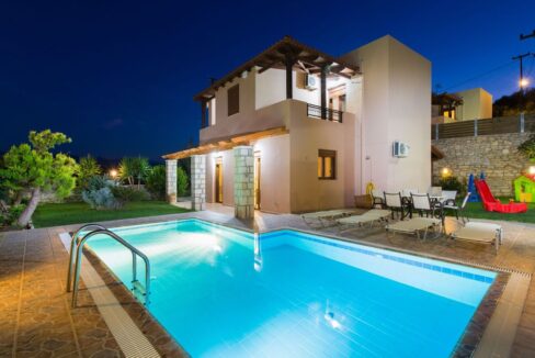 Villa with Pool for sale in Crete 18