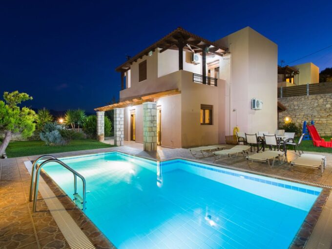 Villa with Pool for sale in Crete Greece