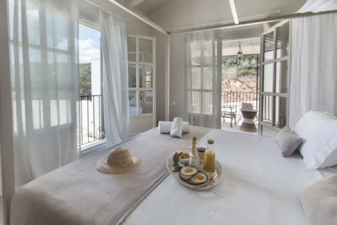 Villa with Private Pool in Barbati Corfu for sale 14