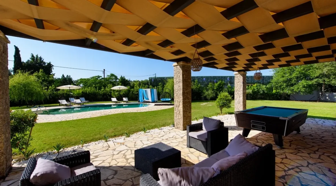Villa with Private Pool in Corfu Dasia for sale 13