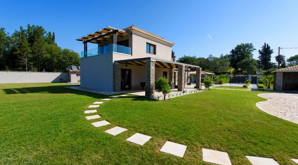 Villa with Private Pool in Corfu Dasia for sale 20