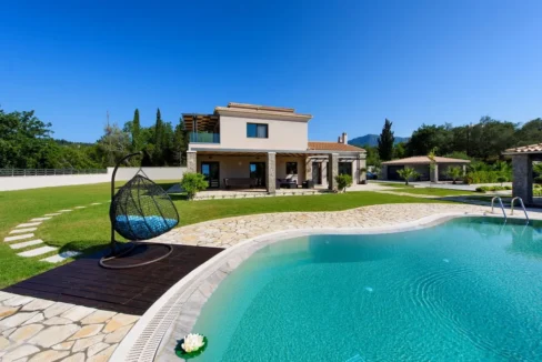 Villa with Private Pool in Corfu Dasia for sale 25