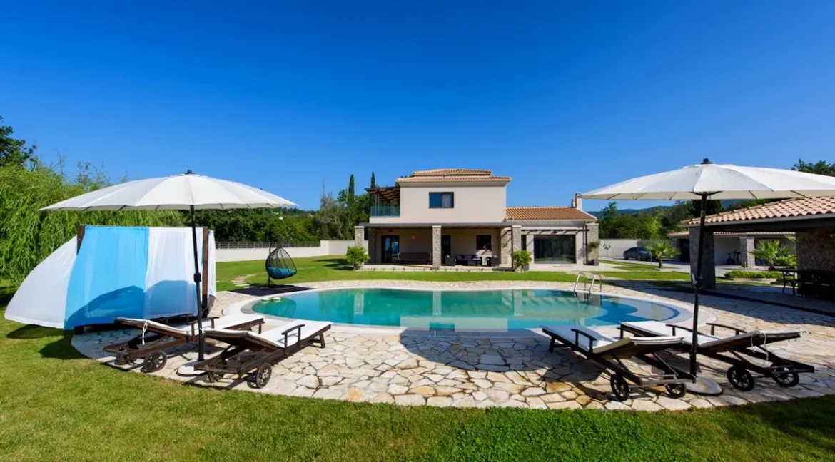 Villa with Private Pool in Corfu Dasia for sale 26