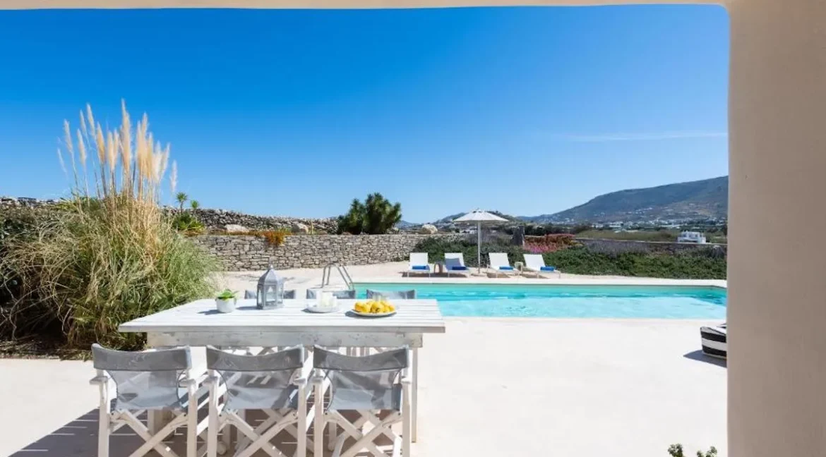 2 Villas for sale Parasporos Paros 10