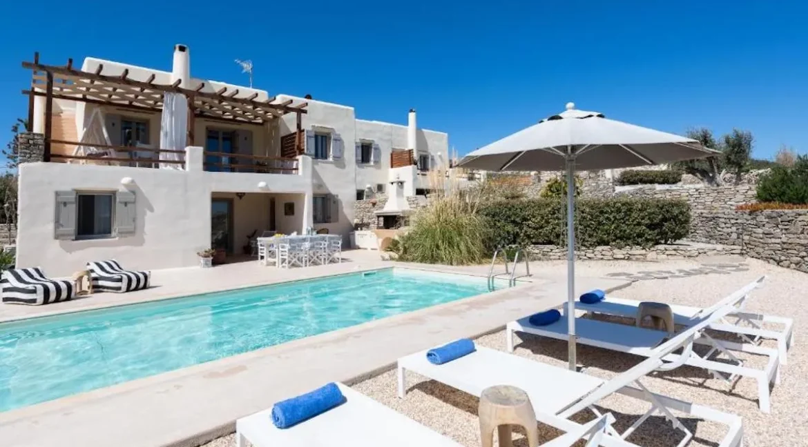 2 Villas for sale Parasporos Paros 22