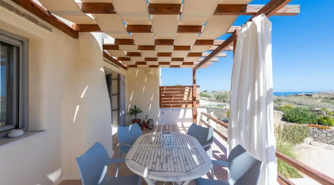 2 Villas for sale Parasporos Paros 3