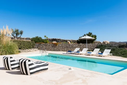 2 Villas for sale Parasporos Paros 34