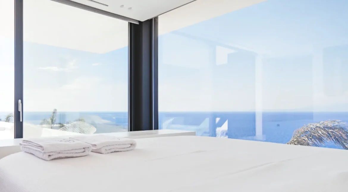 6 bedroom Seafront villa in Zakynthos Island 12