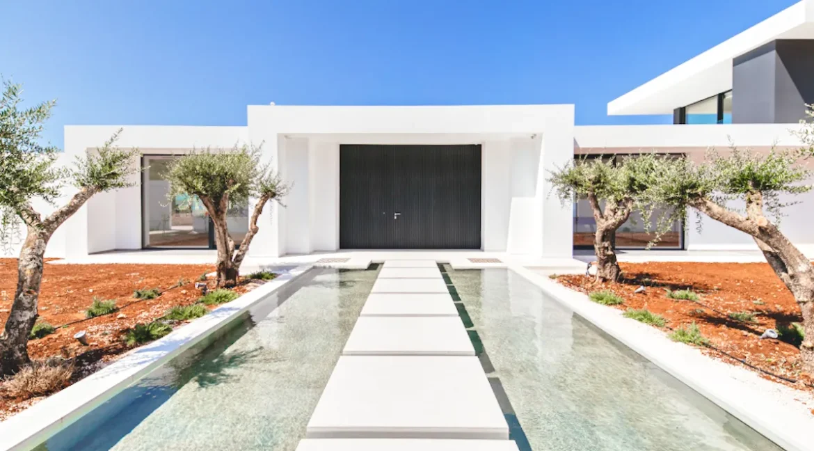 6 bedroom Seafront villa in Zakynthos Island 21