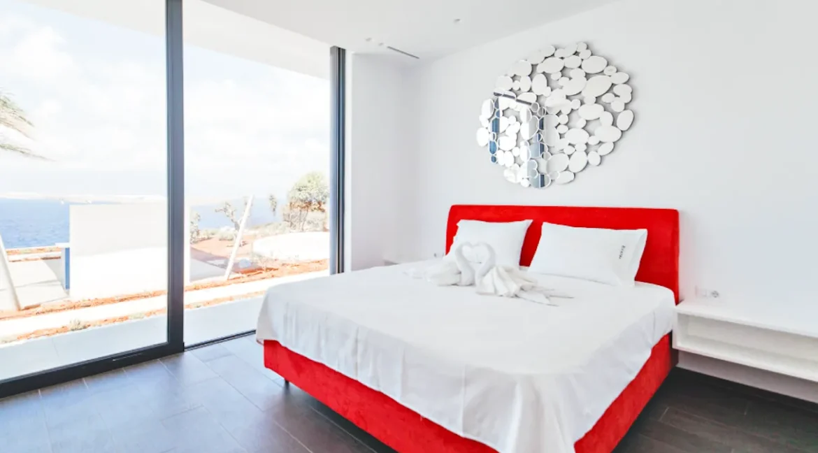 6 bedroom Seafront villa in Zakynthos Island 8