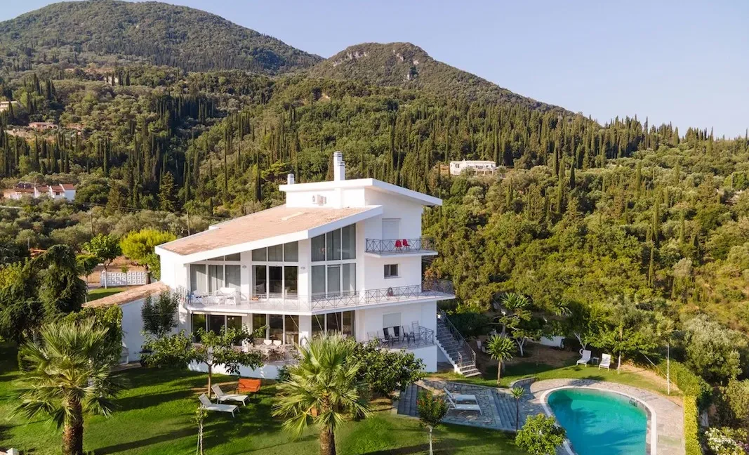 Amazing Villa in South Corfu for sale 1