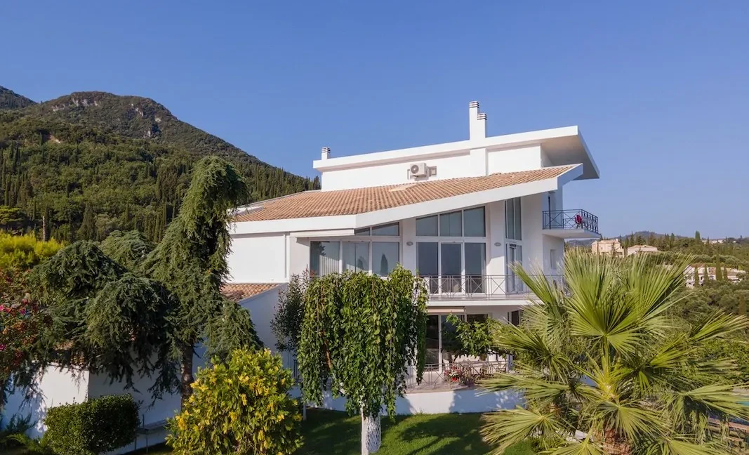 Amazing Villa in South Corfu for sale 13