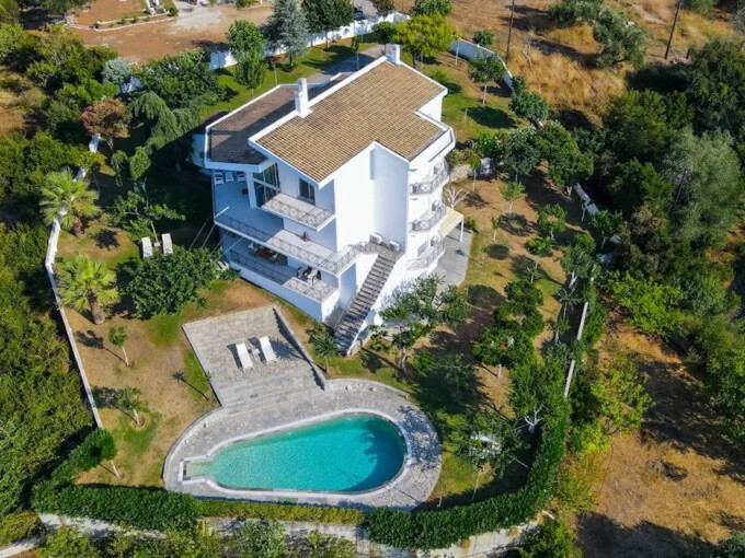 Amazing Villa in South Corfu for sale