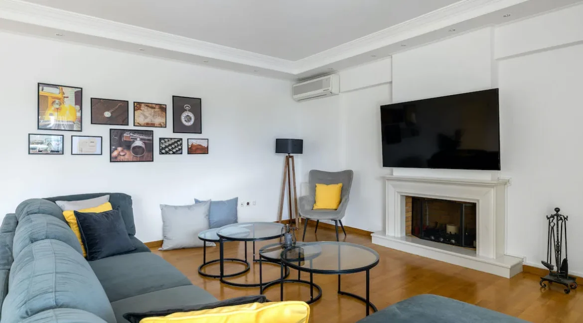 Furnished Apartment in Kalymniotika, Voula for rent 18