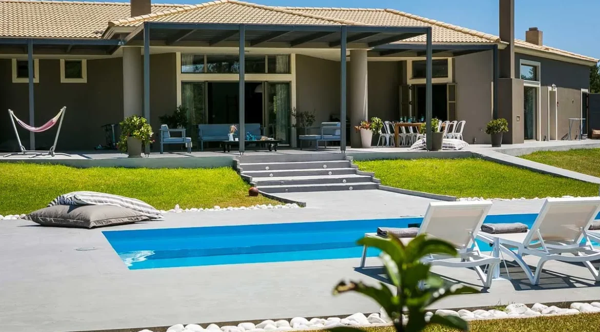 Furnished villa for sale in Kefalonia Greece 8