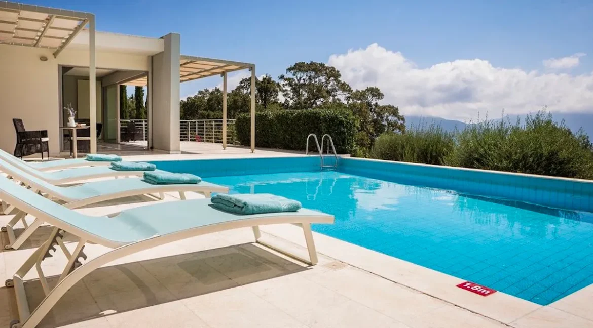 Furnished villa in Kefalonia for sale 11