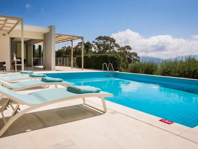 Furnished villa in Kefalonia for sale