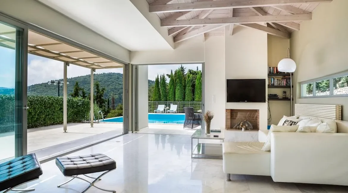 Furnished villa in Kefalonia for sale 8