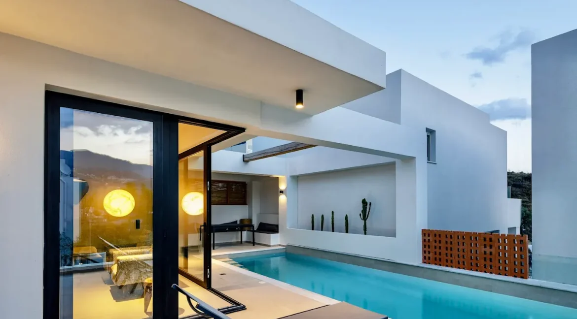 Impressive Contemporary Property in Ammoudi Rethymno, South Crete 7