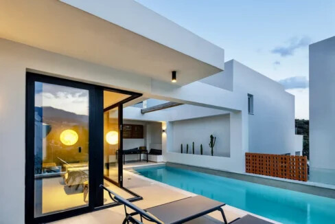 Impressive Contemporary Property in Ammoudi Rethymno, South Crete 7
