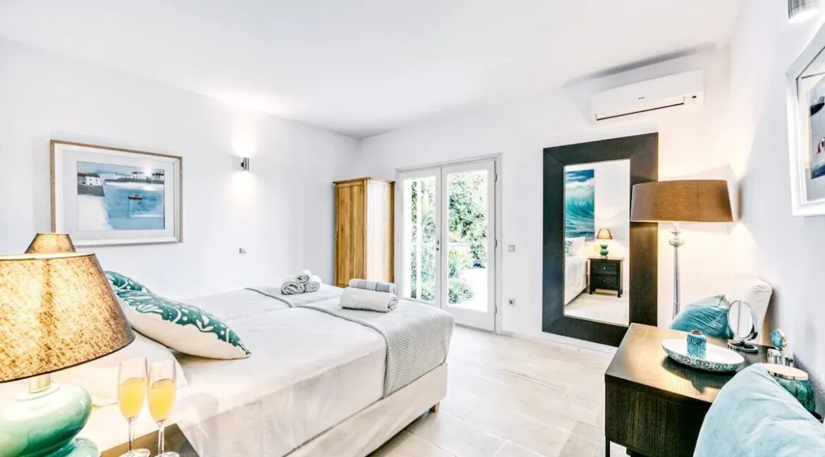 Luxurious Hilltop Retreat in Nissaki, Corfu 13