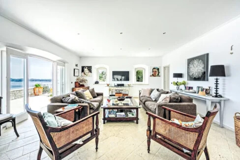 Luxurious Hilltop Retreat in Nissaki, Corfu 27