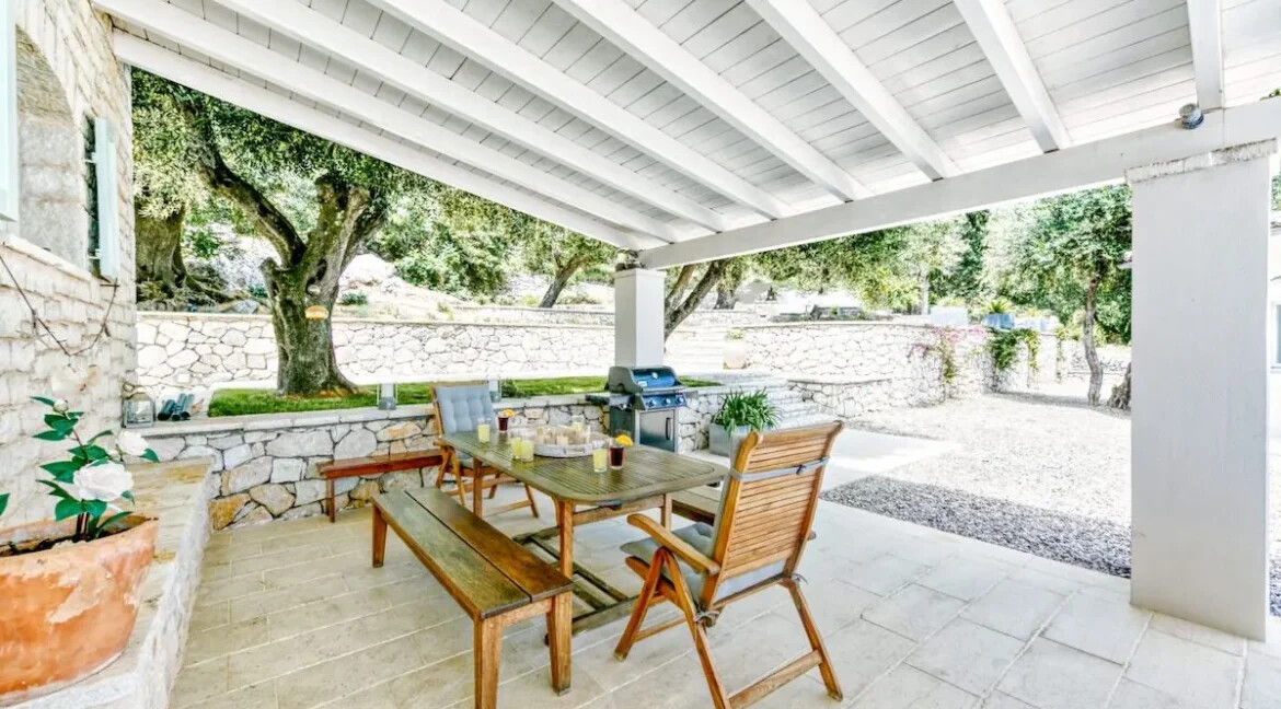 Luxurious Hilltop Retreat in Nissaki, Corfu 8