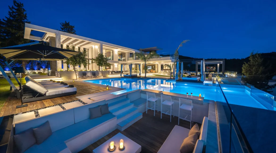 Luxurious Villa in Crete Greece for sale
