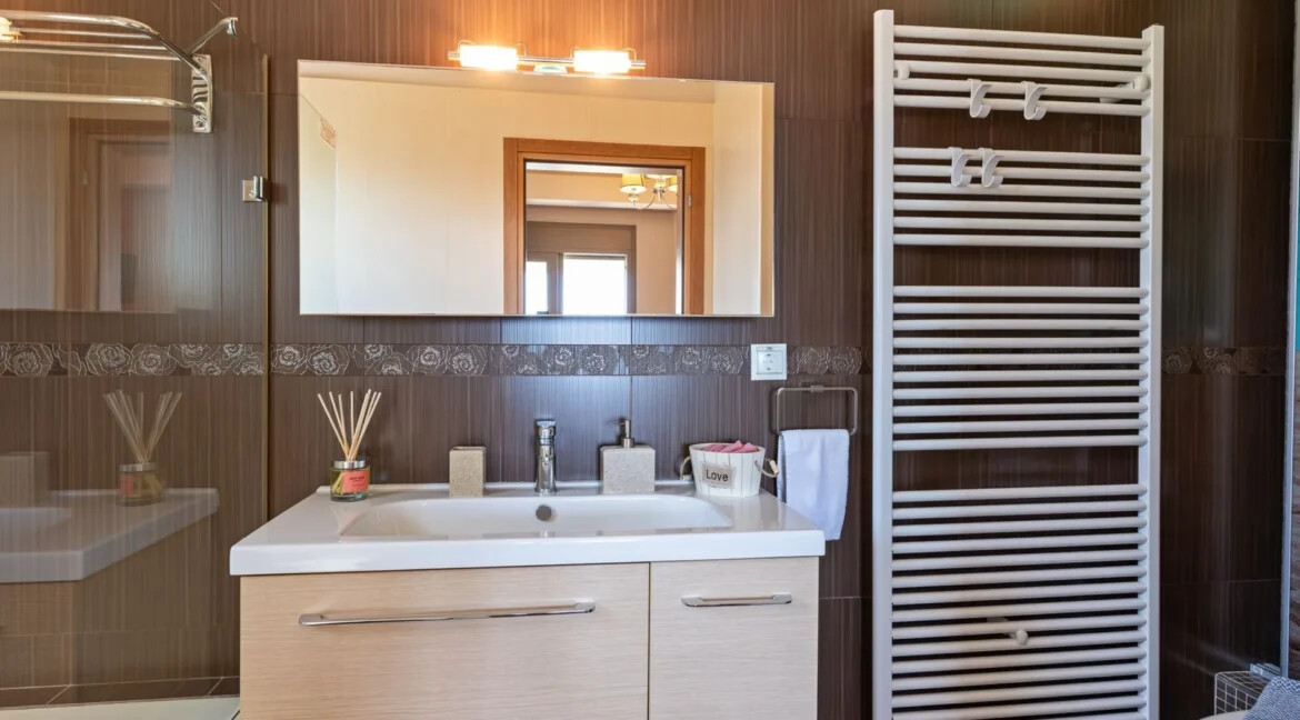 Luxurious sea-view villa in Rethymno Crete for Sale 16