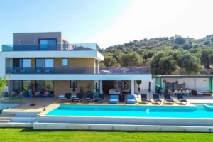 Luxury Seaview Villa near Rethymno Crete for sale