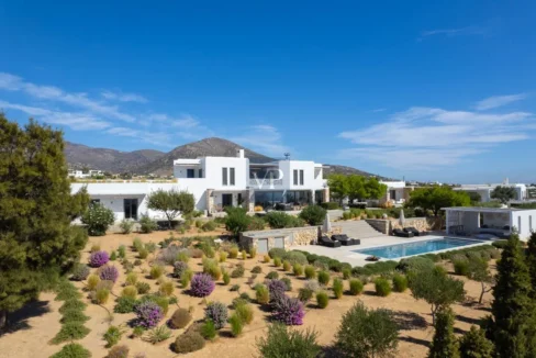 Outstanding Villa in Paros for sale 1