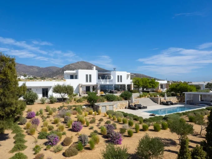 Villa in Paros for sale Greece